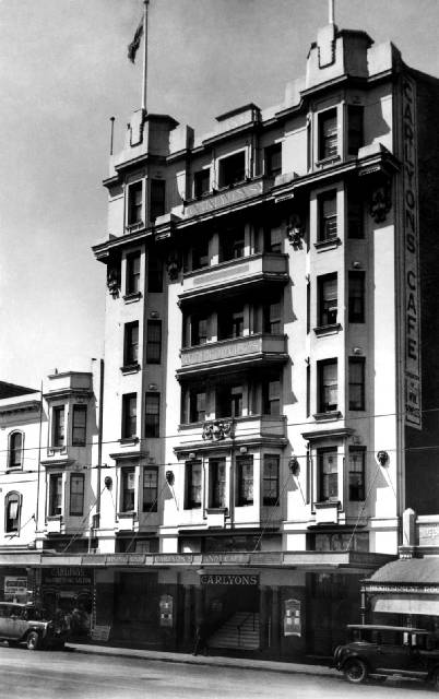 Carlyon Hotel in Spencer St – where Maurie Jecks and I stayed