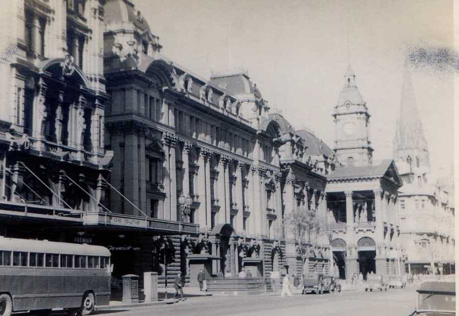 Swanston Street – St Paul’s Cathedral far left Melbourne Town hall centre left